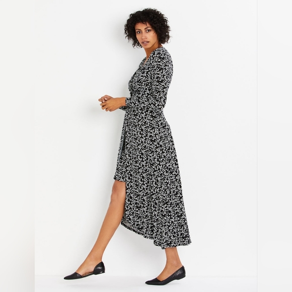 A Pea in the Pod HIGH-LOW HEM LIFT UP NURSING DRESS - Picture 2 of 9